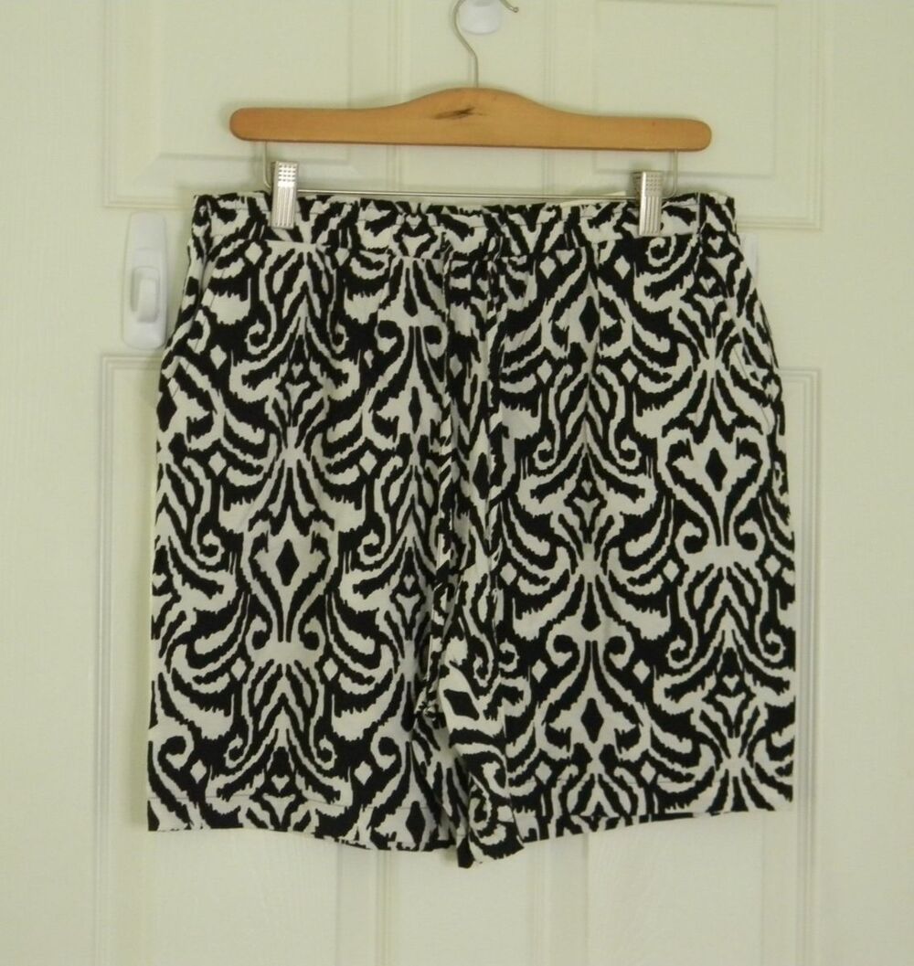 Soho Apparel Balck White Shorts Leightweight Summer Beach Pockets NWT